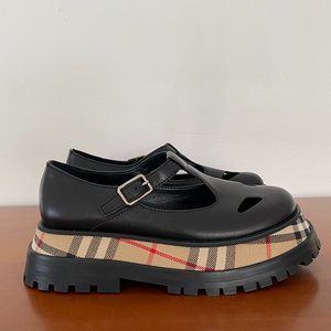 Loafer in leather with tartan fabric Burberry